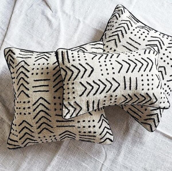 Bowen Cushion